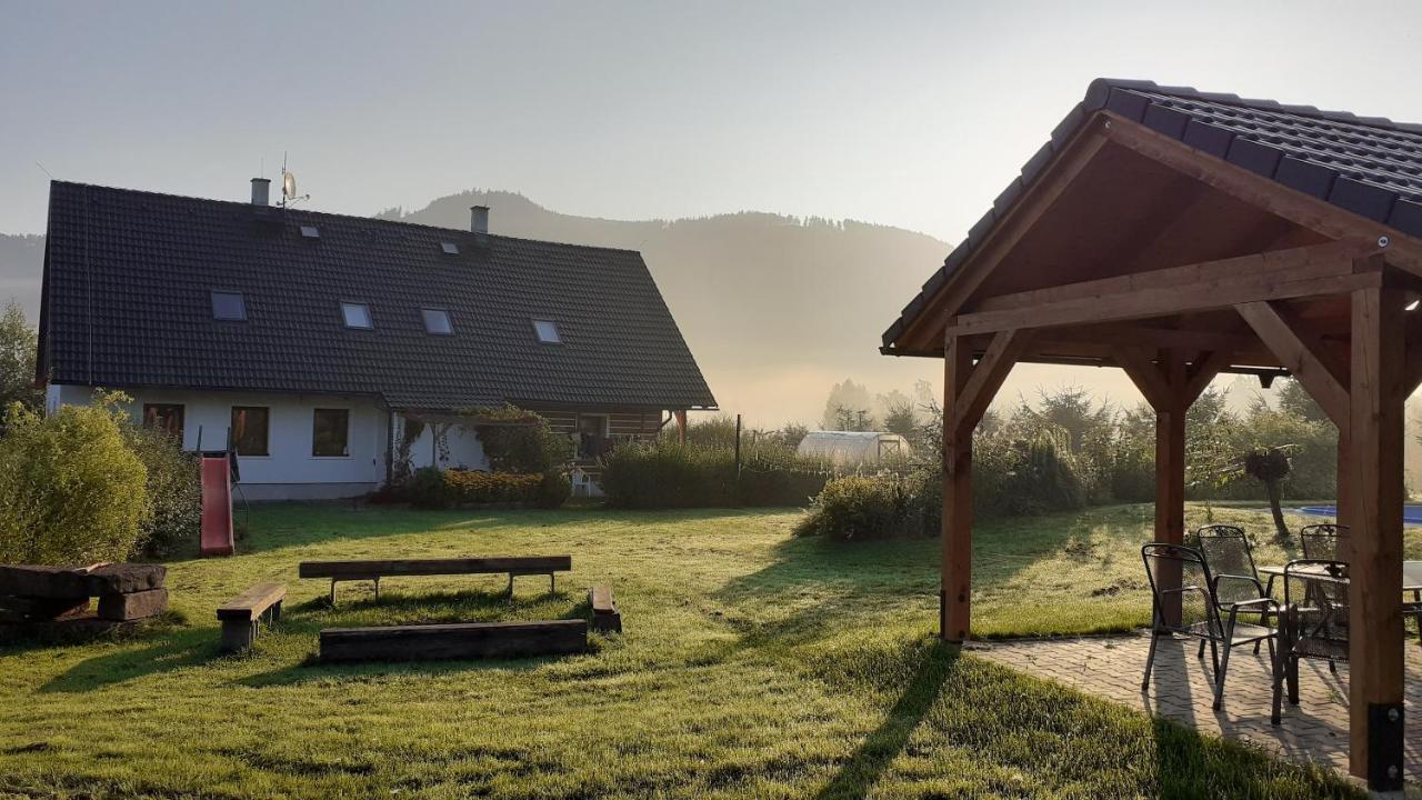 Apartman V Chaloupce Na Vrsku Bernartice  Bagian luar foto